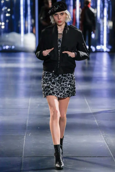 Look 45